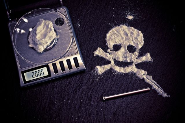 17-летнего новоуренгойца подозревают в покупке наркотиков в крупном размере