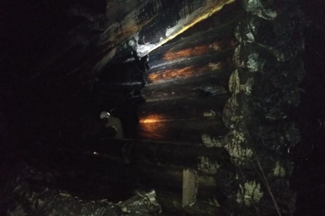 В Пуровском районе горел многоквартирный дом